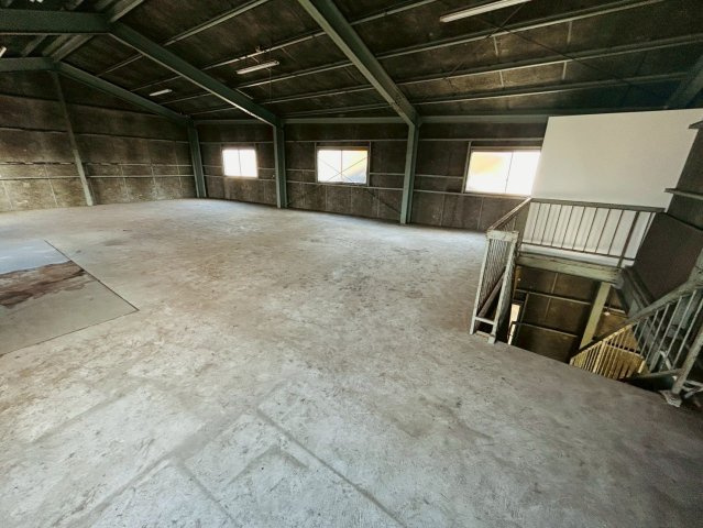 みよし町上貸倉庫の内装