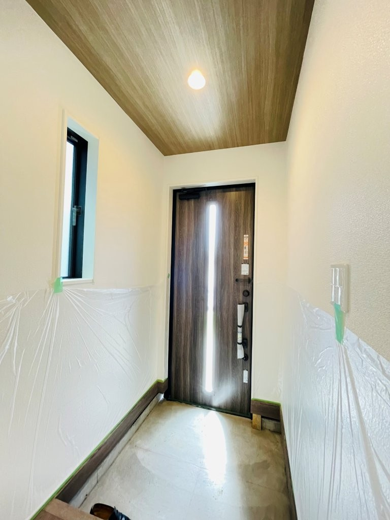 豊田市野見山町　新築分譲住宅　全2棟　1号棟の玄関|大容量のシューズボックス付きで玄関が靴で散らかりません。