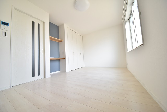 リベルテ広の洋室