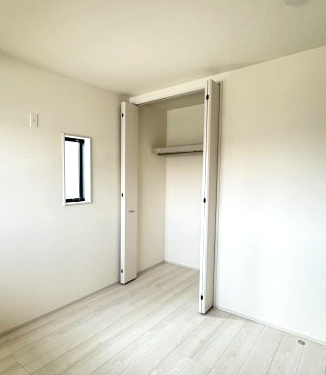 リーブルガーデンS富岡七日市第11　2号棟（平屋）の洋室|1階洋室①収納です
