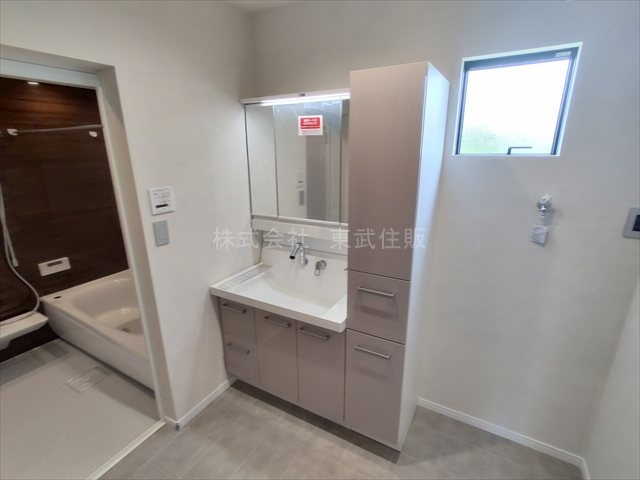 【独立洗面台】 | 川越市的場　全１棟 | 朝の支度にも助かる、独立の洗髪洗面化粧台