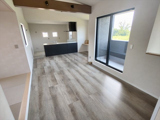 【居間・リビング】の画像