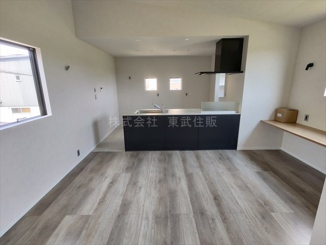 【ダイニング】 | 川越市的場　全１棟 | 食卓を囲むダイニング