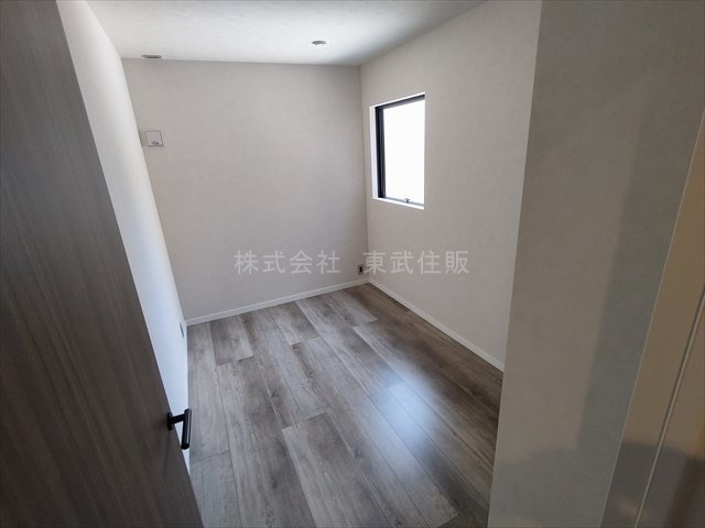 【洋室】 | 川越市的場　全１棟 | 洋室4.7帖、個人の部屋や寝室として使える洋室です