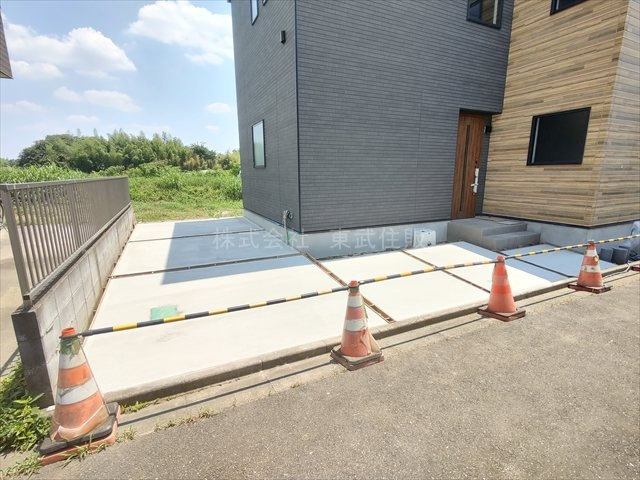 【駐車場】 | 川越市的場　全１棟 | カースペース