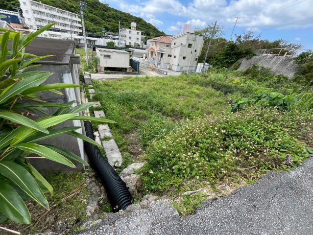 【売地】南城市大里稲嶺（１３２．８坪）の前面道路含む現地写真|【現地撮影】2025.4月
直ぐにご案内できます♪
お気軽にお問合せください。