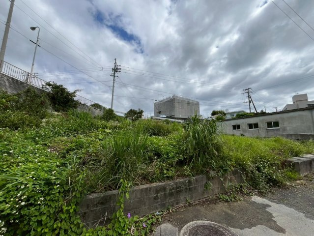 【売地】南城市大里稲嶺（１３２．８坪）の土地図|【現地撮影】2025.4月
直ぐにご案内できます♪
お気軽にお問合せください。