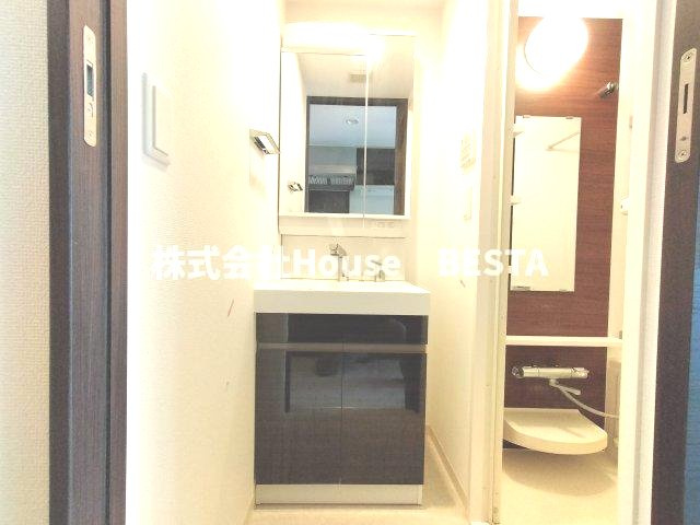 エステムコート神戸元町Ⅱブリーズの独立洗面台