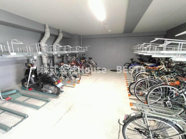 エステムコート神戸元町Ⅱブリーズの駐車場
