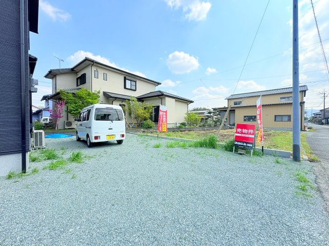 八女市平新築戸建の駐車場