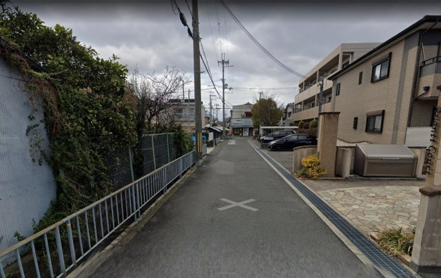 メゾンドォールサライの周辺