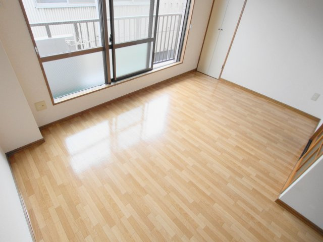 フェリーチェ大町駅前の居間・リビング