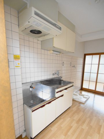 フェリーチェ大町駅前のキッチン