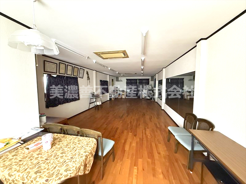 ６３６４８　岐阜市野一色中古戸建ての内装