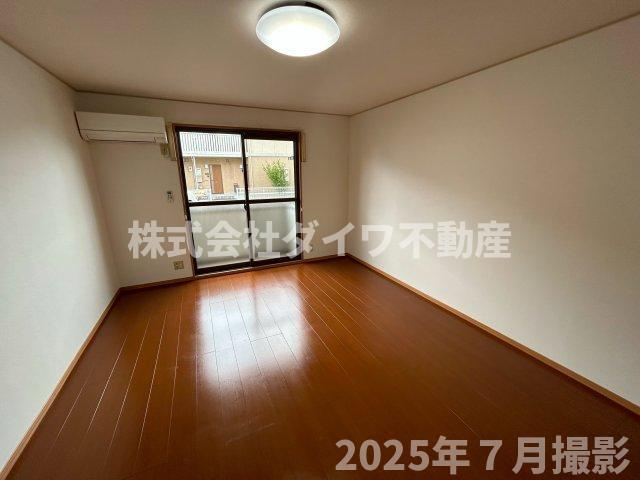 COZYCOURT東岡崎の洋室