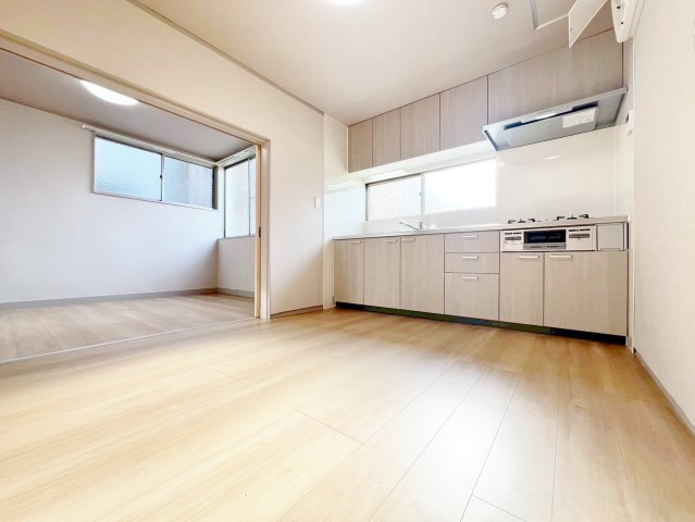 小川町1丁目戸建の居間・リビング