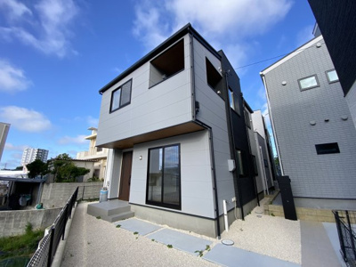 【外観】 | 沖縄市美里6丁目（全9棟）5号棟 | 5号棟　駐車2台可♪