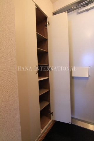 レオパレスプリシードの玄関