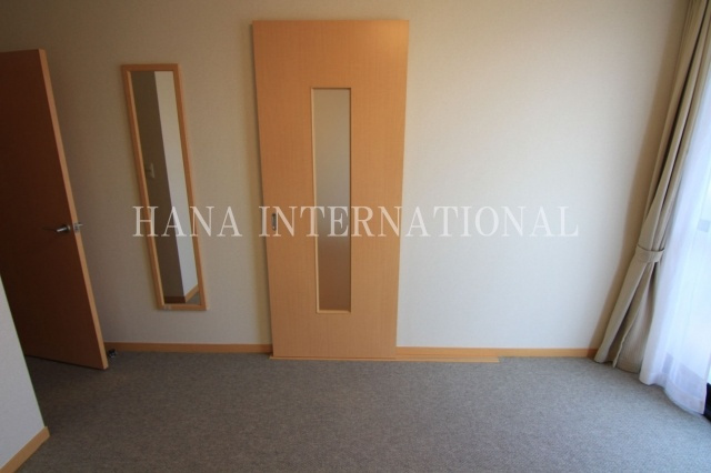 レオパレスプリシードの居間・リビング