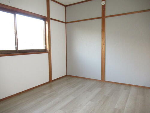 幸町　中古一戸建ての洋室|洋室6.0帖
■物件内覧・資金計画相談・住宅ローン相談、リフォーム相談、お問合せ受付中■
※当日・翌日のご内覧、ご相談はお電話でのお問合せがスムーズです！