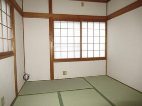 幸町　中古一戸建ての和室|和室6.0帖
■物件内覧・資金計画相談・住宅ローン相談、リフォーム相談、お問合せ受付中■
※当日・翌日のご内覧、ご相談はお電話でのお問合せがスムーズです！