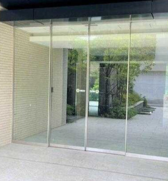 【エントランス】 | デュオヴェール川口芝テラス