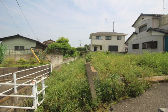 小山市横倉新田の外観|西側との境界部分（2025年5月撮影）