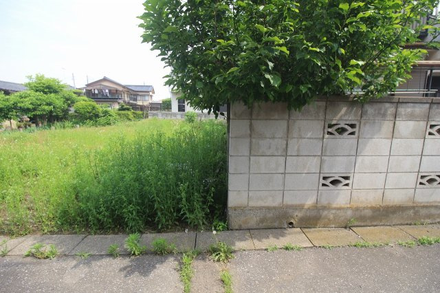 小山市横倉新田の外観|東側との境界部分（2025年5月撮影）