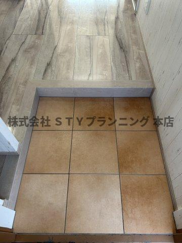 仲介手数料０円！小林ビルの玄関