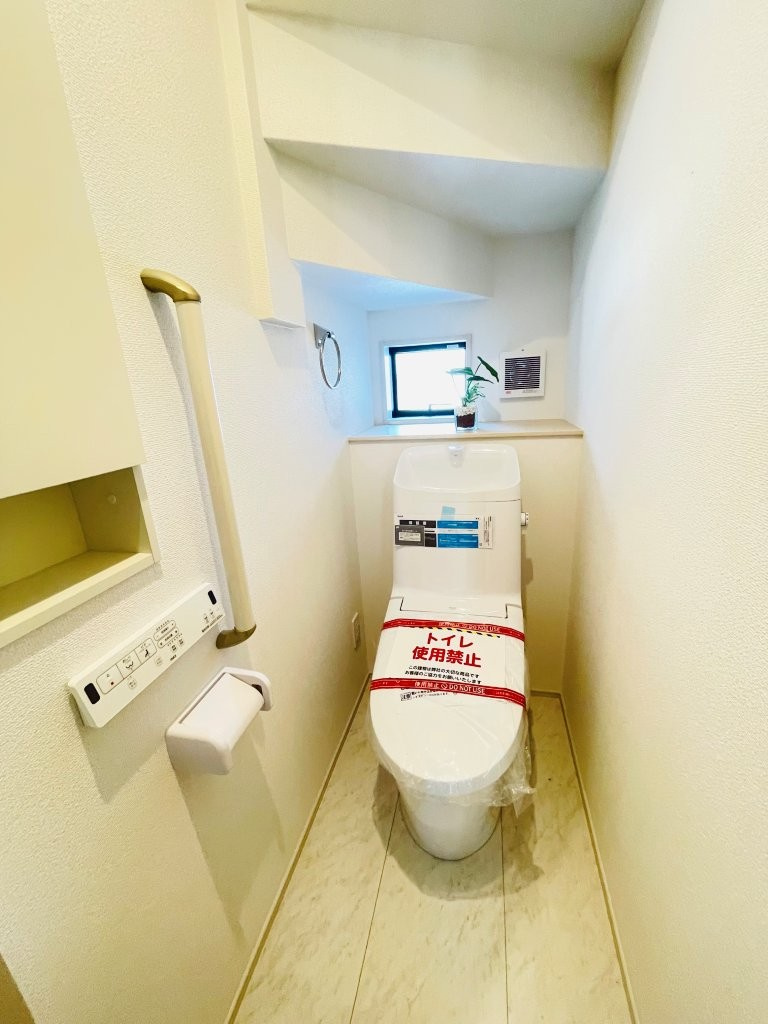 豊田市平和町2期　新築分譲住宅　全1棟　1号棟のトイレ|1階、2階とも温水洗浄機能付きトイレです。