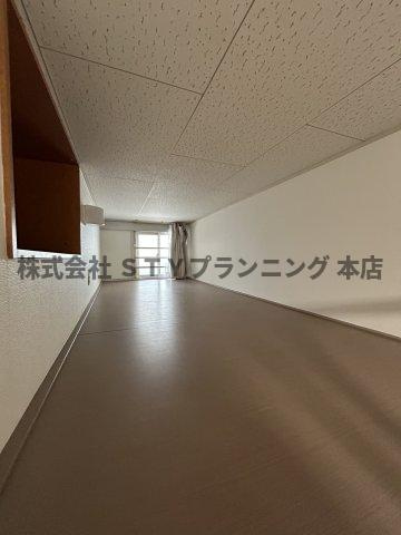 仲介手数料０円！ピアッフェの洋室