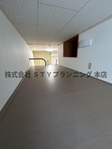 仲介手数料０円！ピアッフェの洋室