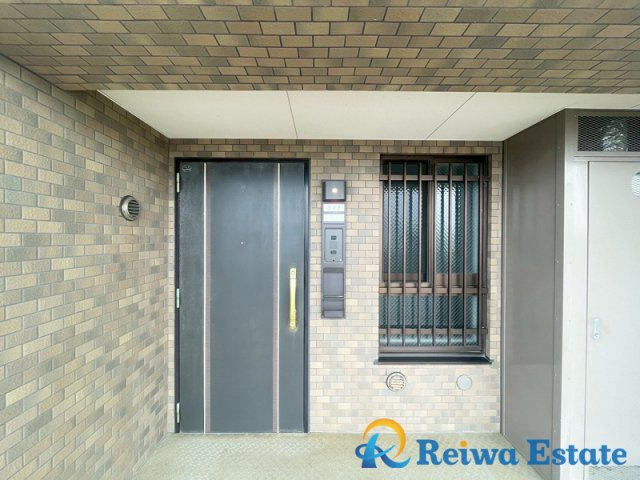 グレイス茅ヶ崎ソレアードの玄関