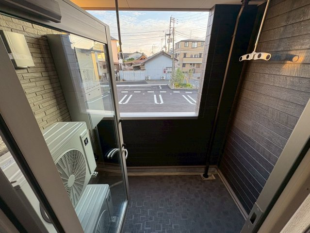 【バルコニー】 | スペチアーレ　クアットロ