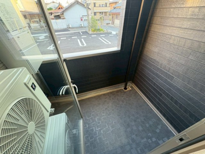 【バルコニー】 | スペチアーレ　クアットロ