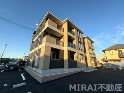 【外観】 | スペチアーレ　クアットロ