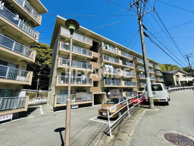 川平ファミリーコーポA棟の外観