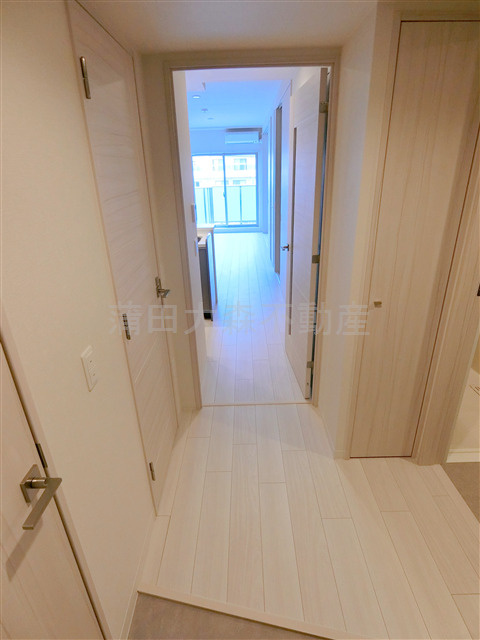 KDXレジデンス田園調布南の内装|玄関廊下部分