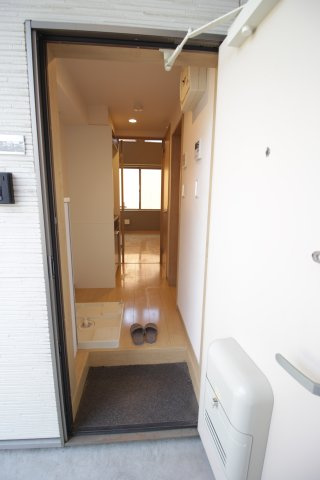 ベルフラッツ元住吉の玄関