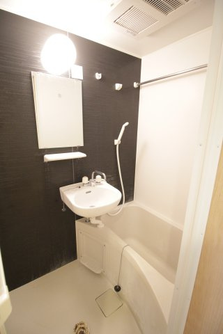 ベルフラッツ元住吉の浴室