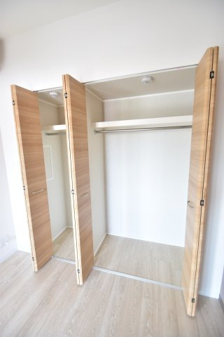 大阪市城東区新喜多２丁目の賃貸マンションの収納