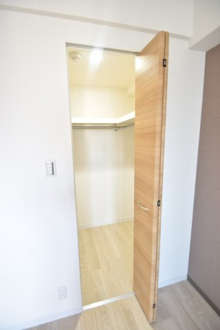 大阪市城東区新喜多２丁目の賃貸マンションのエントランス