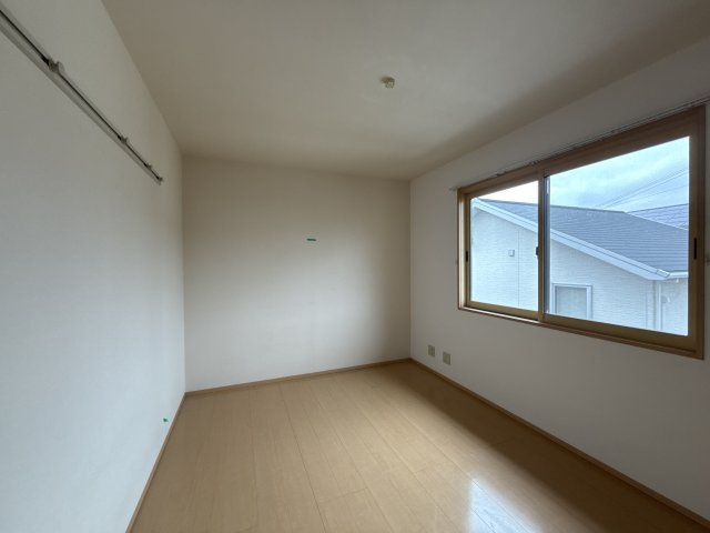 オークスコート西新在家　B棟の寝室