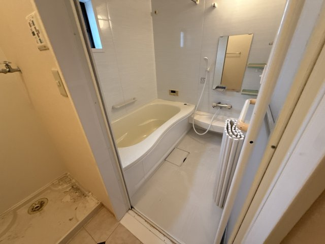 オークスコート西新在家　B棟の浴室