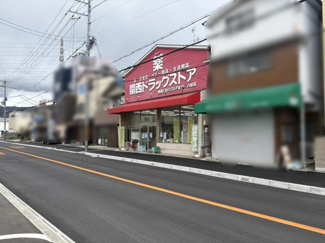 【外観】 | 前面道路幅員約11.1ｍ！店舗前歩道があります。交通量のある道路です。周辺店舗多数あり。