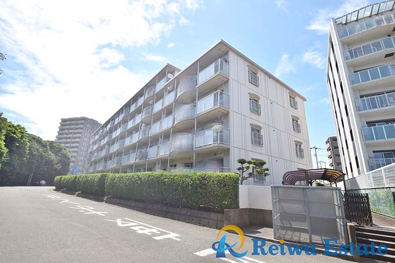 汐見台ハイツの外観