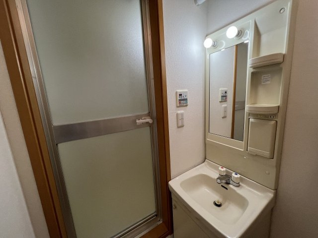 エステートinアースの洗面所