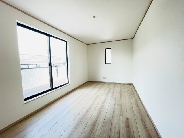 豊田市上原町　新築分譲住宅　全1棟　1号棟の洋室|居室は、収納つきで子ども部屋や寝室など多彩な用途の利用ができます♪