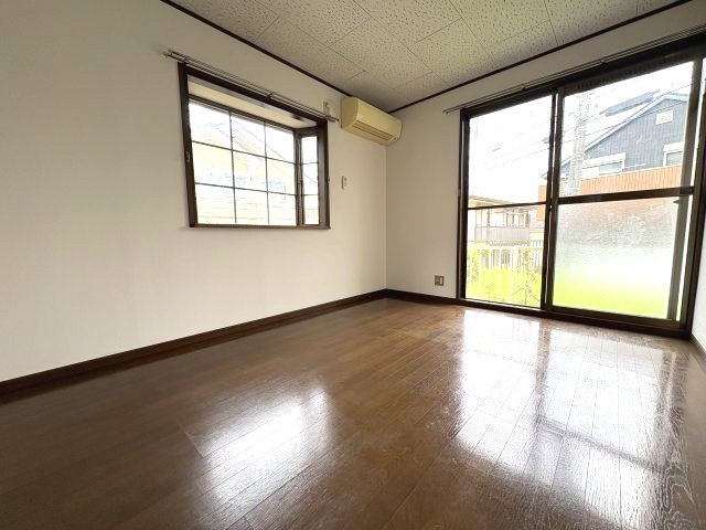 Mハウスの居間・リビング