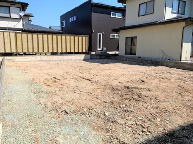 山形市松山三丁目4-7